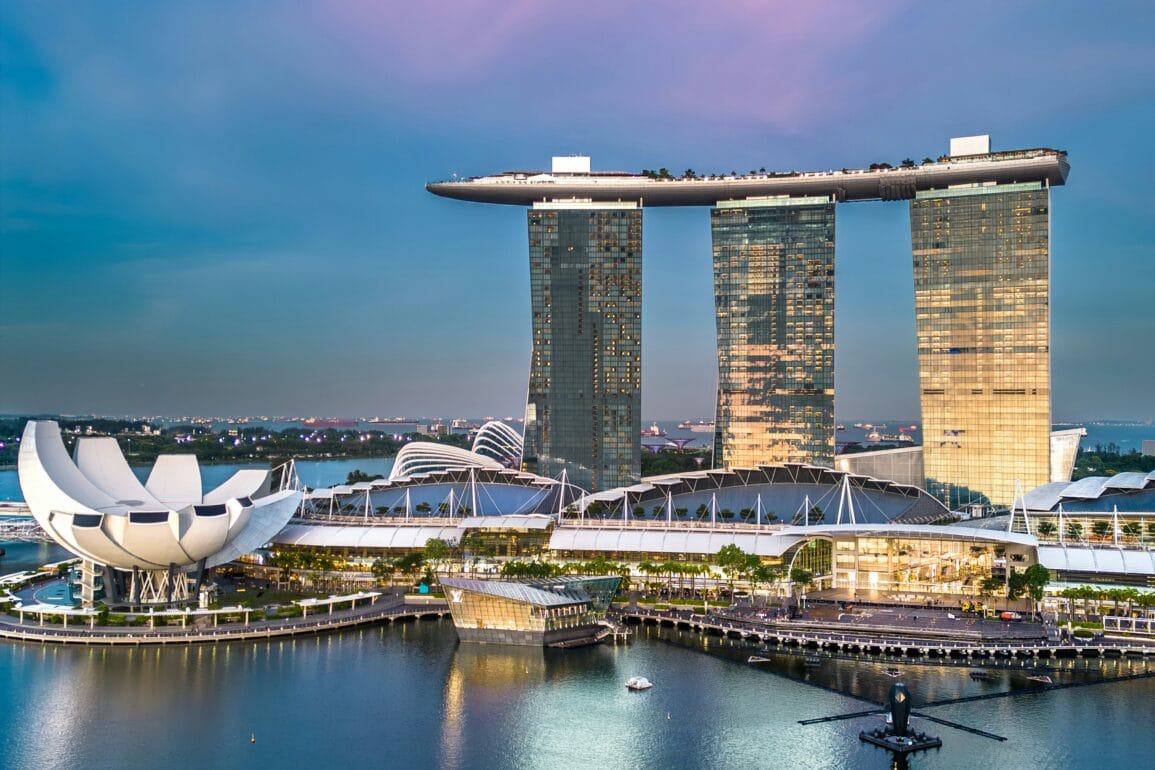 Singapore skyline with Marina Bay Sands at dusk.